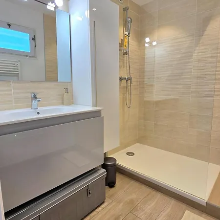 Appartement Les Embruns - Super Vue Mer, Refait A Neuf Avec Parking Privee A - By Auraconciergerie